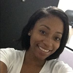 Meet your Posher, Jalesa